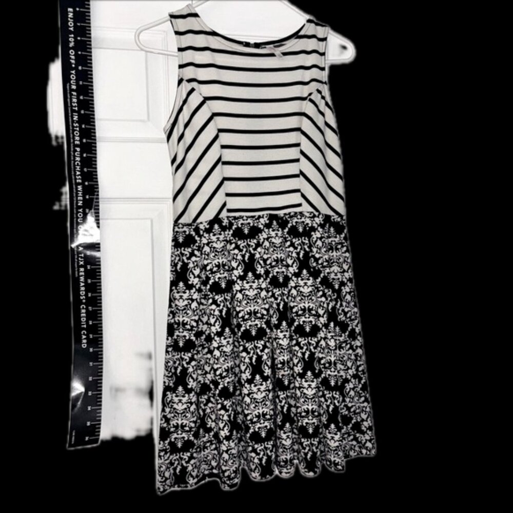 Xhilaration Striped and Patterned Sleeveless Dress - Picture 7 of 10